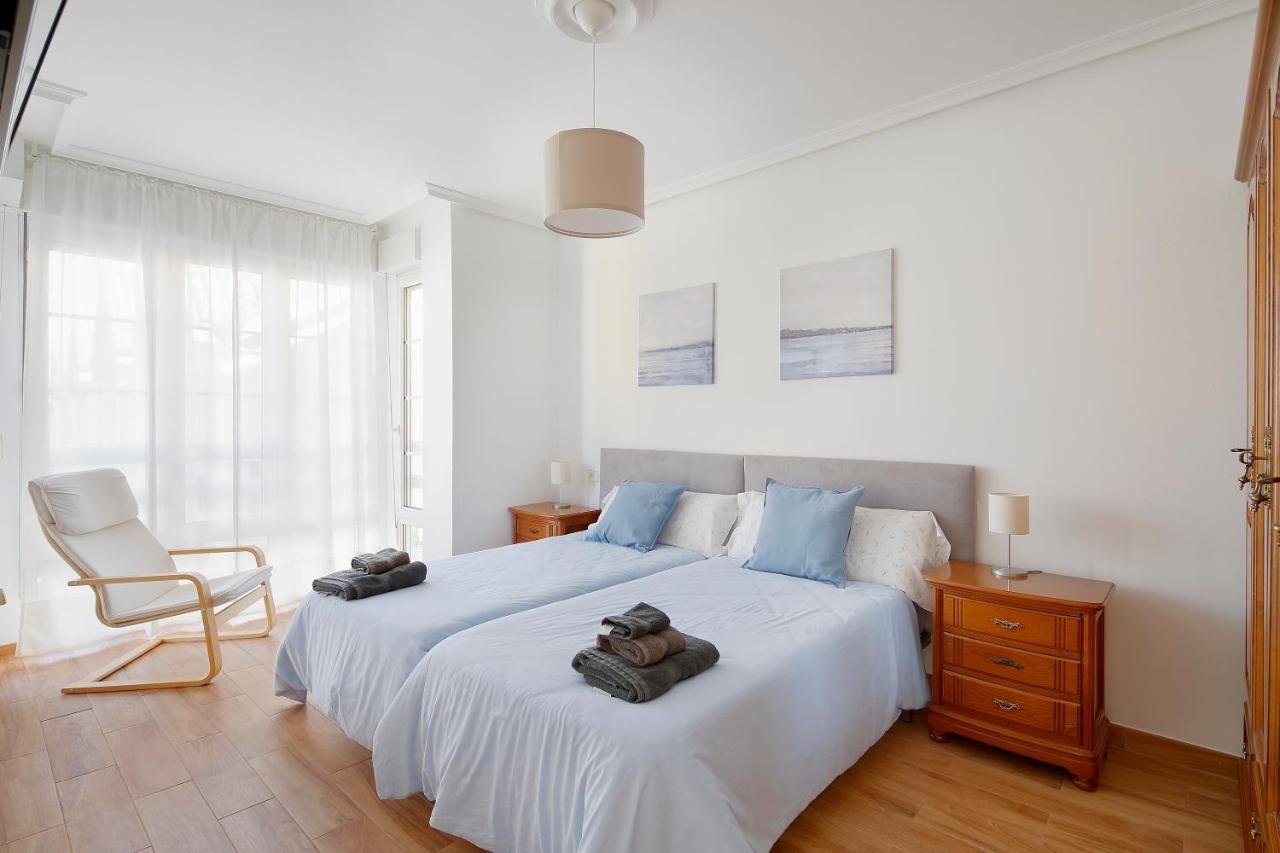 Vila 158A Triplex Rinconin Con Piscina Gijón Exteriér fotografie