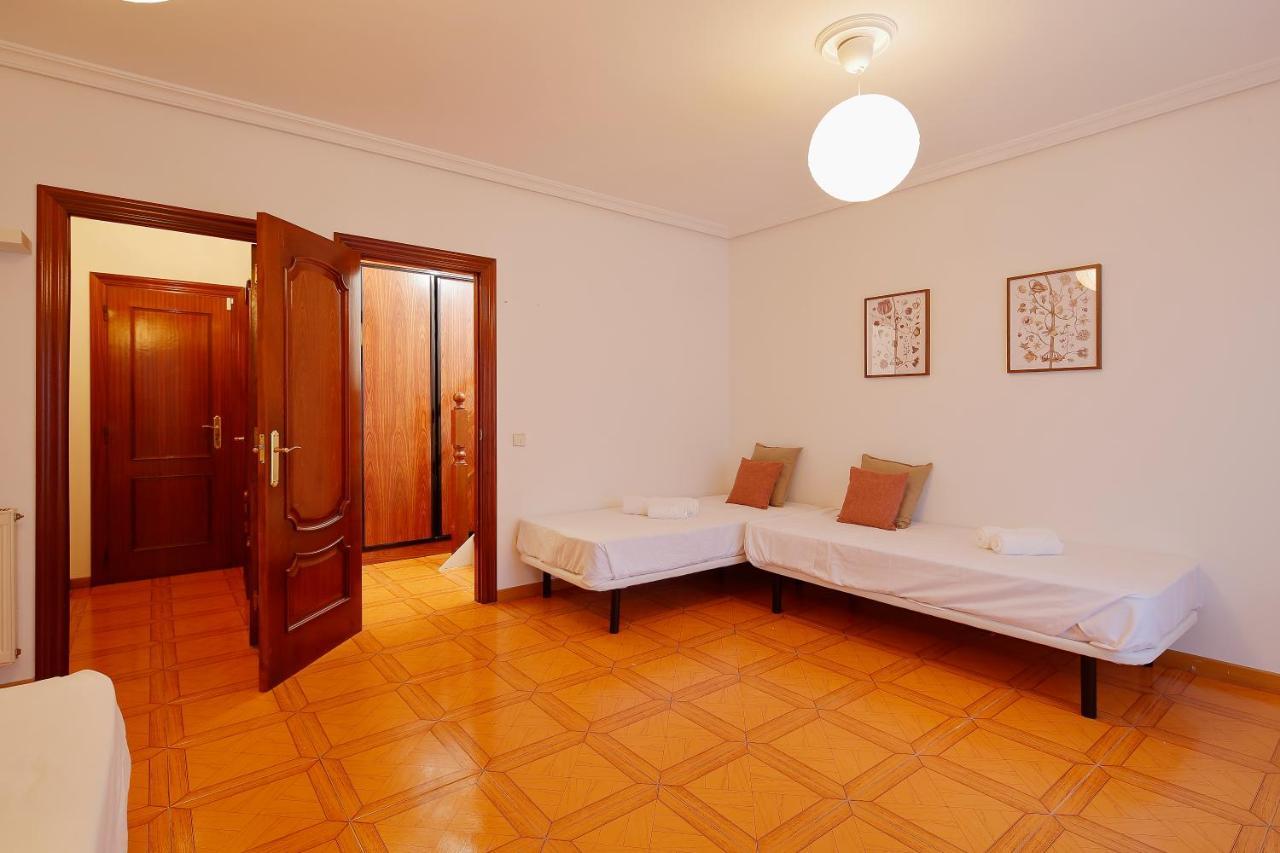 Vila 158A Triplex Rinconin Con Piscina Gijón Exteriér fotografie
